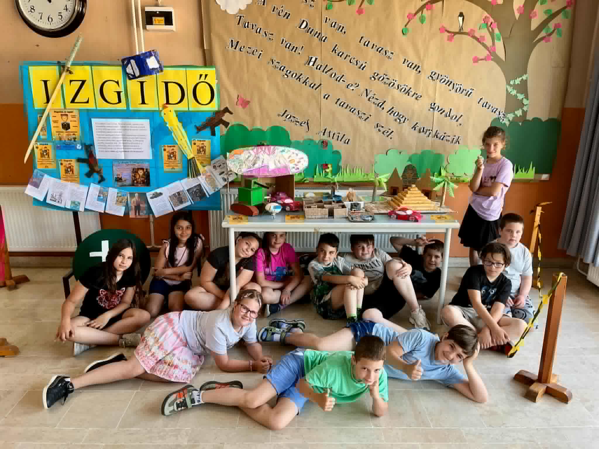 Gyerekek egy iskolai IZGIDŐ projektnapon